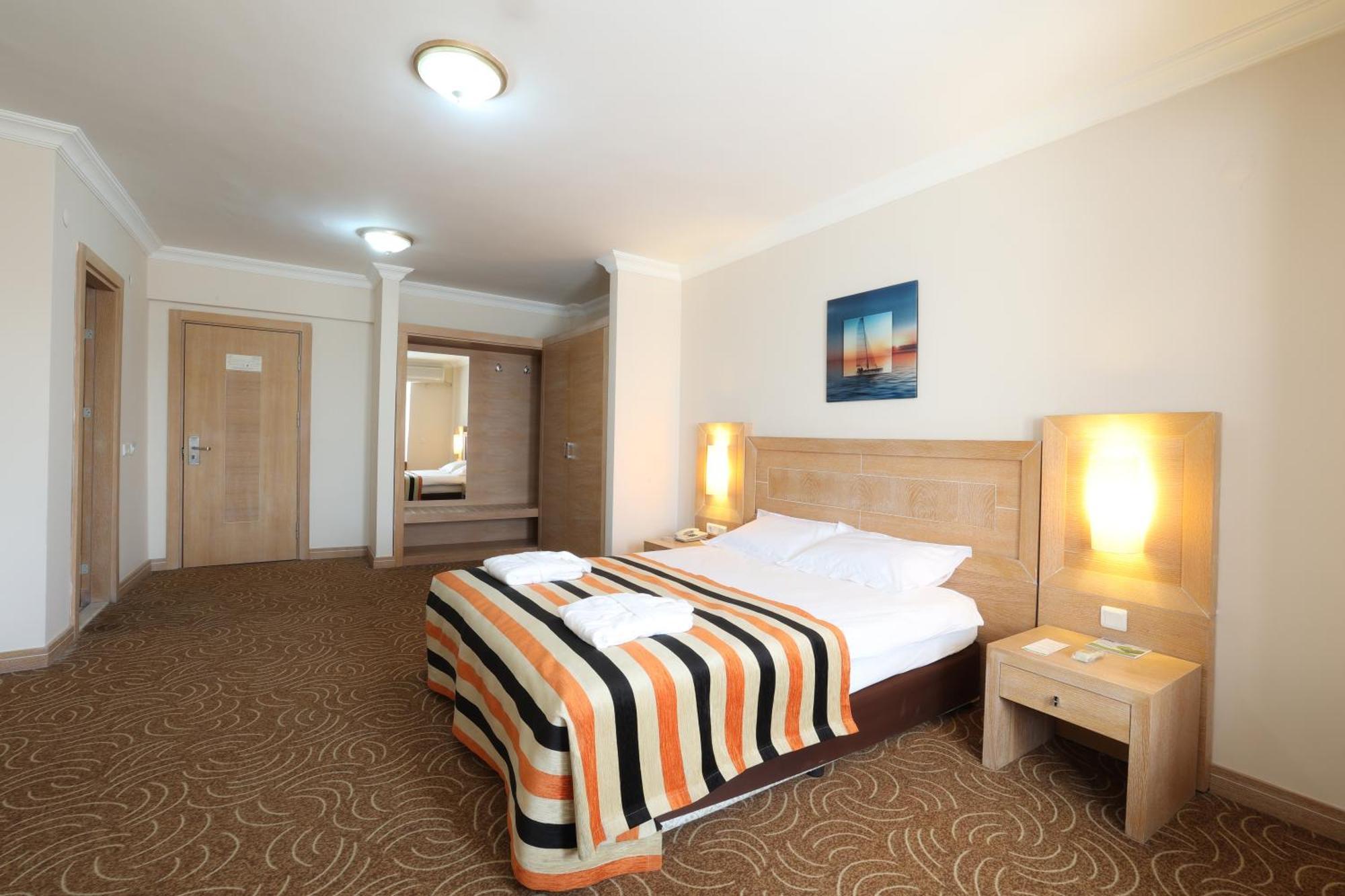 Crystal Kaymakli Hotel & Spa Exterior photo